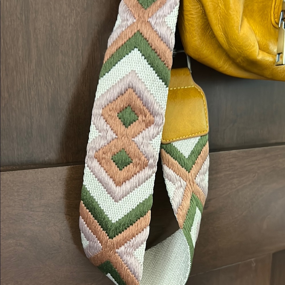 Cute Sling Bag - Picture 3 of 6